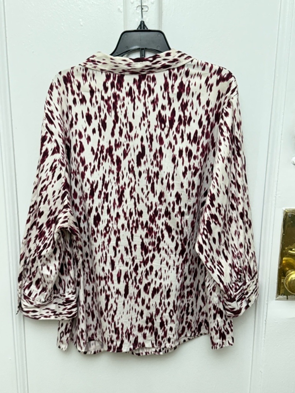 Apt. 9 Patterned White & Maroon Button Down Blouse Size 1X Plus - Picture 2 of 11